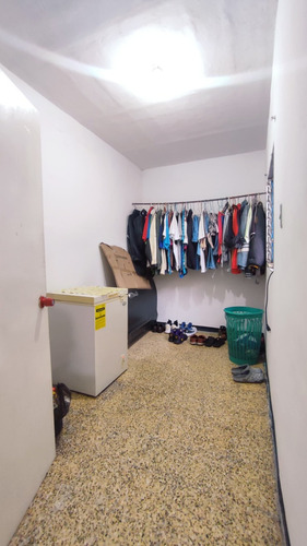 Se Vende Casa 154m2 6h/4b/2p El Cementerio