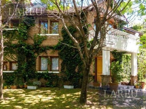 Casa En Venta Con Renta - Barrio Boulevares