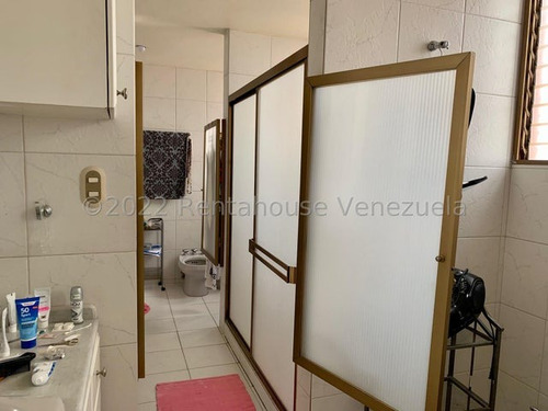 Apartamento En Venta  La Castellana   #23-7420