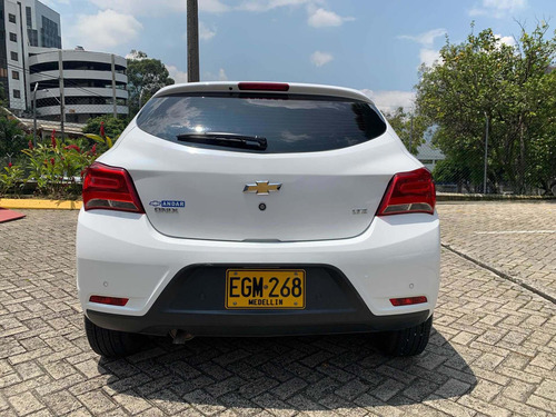Chevrolet Onix 2018 1.4 Ltz 5 P