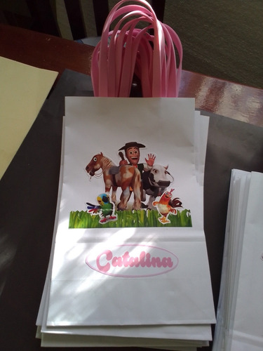 Imagen 8 de 8 de Bolsas De Papel, Lisa Con Asas
