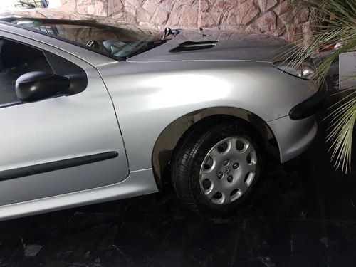 Imagen 8 de 13 de Peugeot 206 2011 1.4 Generation Plus 75cv