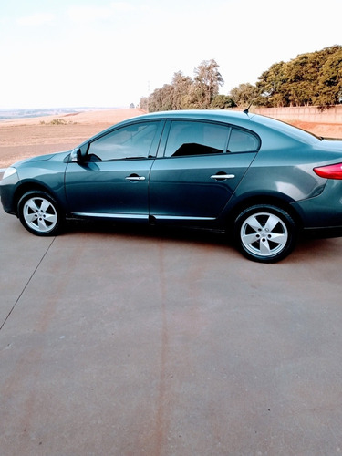 Renault Fluence 2012 2.0 Dynamique Hi-flex 4p
