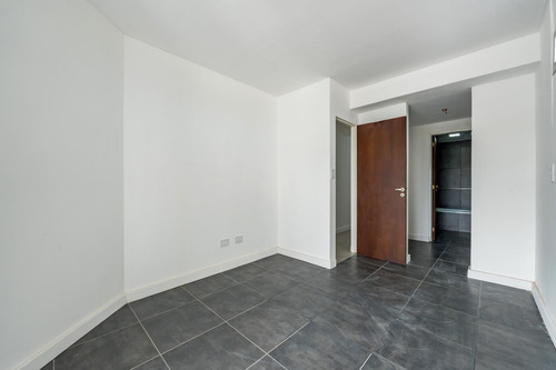 Venta/permuta - Departamento Exclusivo - 2 Habitaciones Con Cochera - Puerto Norte, Rosario.