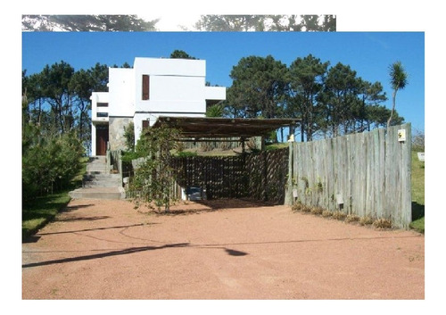 Casa En Venta De 4 Dormitorios En Chihuahua (ref: Lij-2133)