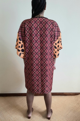 Imagem 5 de 5 de Vestido Feminino Curto Tecido Pinah