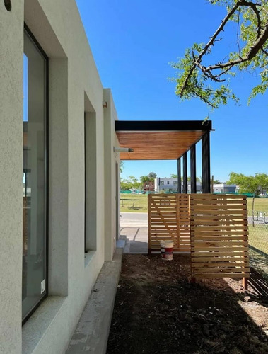 Imagen 2 de 14 de Venta Pilar Del Este Santa Elena