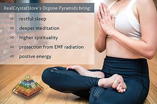 Pirámide Real Crystal Seven Chakra Orgone Pyramid - 7 Chakr