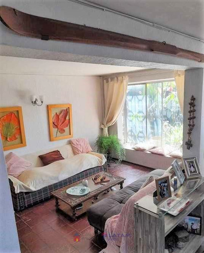 Casa En Venta De 3 Dorm. En Ñuñoa