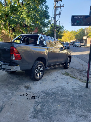 Toyota Hilux Pick-up 2.8 Cd Srx 177cv 4x2 At