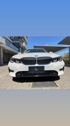 Imagen 2 de 14 de Bmw Serie 3 2019 3.0 330i Sedan Sport Line 252cv