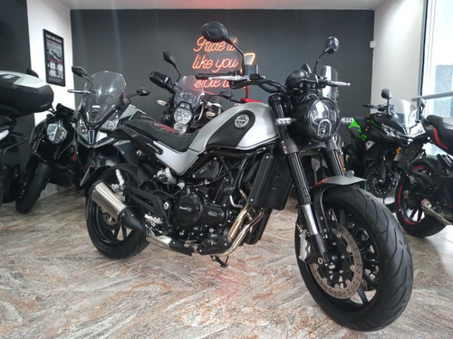 Benelli Leoncino 500 Modelo 2021 Con 12.000kms