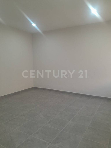 -se Vende Casa En Col. Tierra Nueva En Cd. Cuauhtemoc, Chih