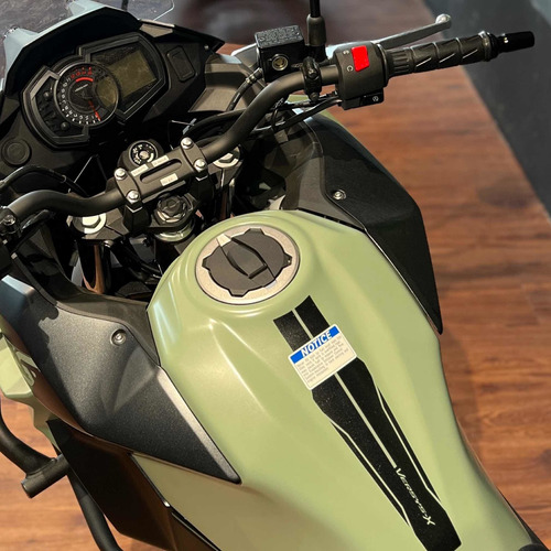 Imagen 6 de 11 de Kawasaki Versys-x 300 2023