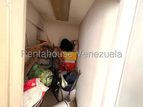 Las Acacias Mls# 25-12440 Wm