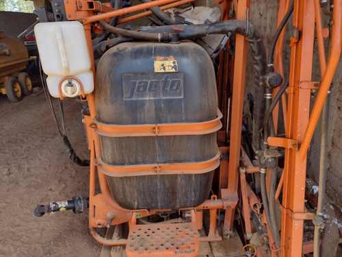 Imagem 7 de 12 de Pulverizador Jacto Condor Am-14 600 Litros Fabricação 2012