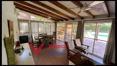 Casa De 4 Ambientes, Oportunidad!!!