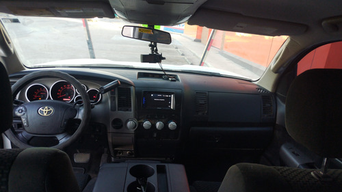 Toyota Tundra 5.7 Sr5 V8 Doble Cab 4x2 At