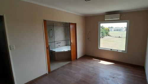 Importante Casa En La Concepción Lujan.