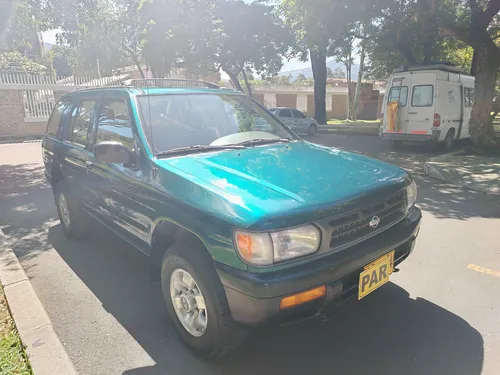 Nissan Pathfinder 3.3 R50 Std