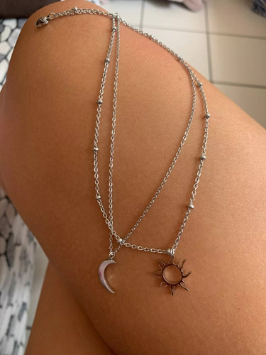 Imagen 5 de 6 de Collar Con Sol Y Luna Doble Cadena En Acero Inoxidable