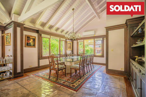 Highland Cc , Casa En Venta, Lote De 2746 Metros, Excelente