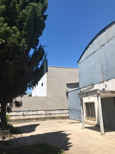 Imagen 2 de 9 de Galpon En Venta En Loma Hermosa