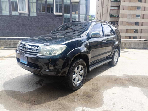 Imagen 2 de 11 de Toyota Fortuner