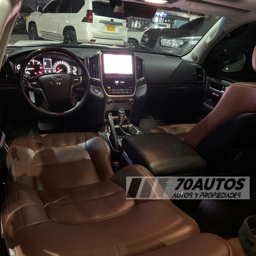 Toyota Land Cruiser 200