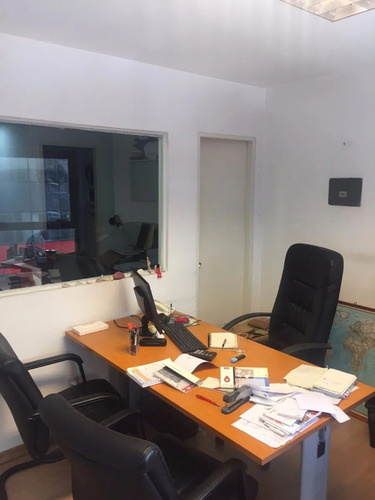 Venta Oficina Por Juncal Ciudad Vieja Montevideo