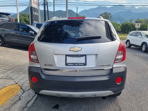 Imagen 4 de 11 de Chevrolet Captiva 2015 5p Ls L4/2.4 Aut