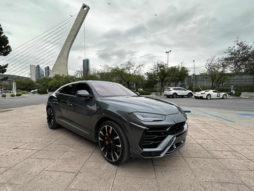 Lamborghini Urus Urus