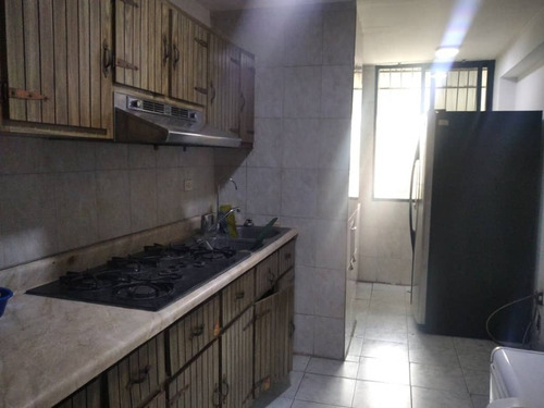 Imagen 4 de 8 de Apartamento En Venta En El Recreo Yoshin Velazquez 04241079006