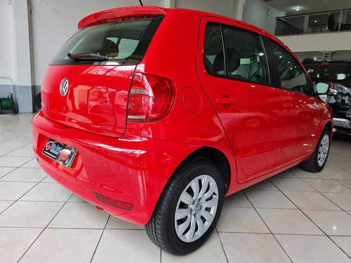 Imagem 6 de 14 de Volkswagen Fox 1.0 8v (g2) 4p 2014