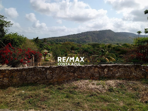 Remax Vende Terreno Con Casa De 1.000m2 En Altos De Buena Vista, Sanare