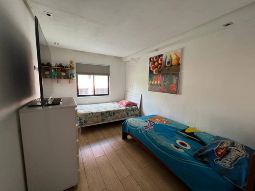 Imagen 27 de 29 de Townhouse En El Trigal, Fernando Rosell 0414-4115184 Remax