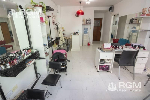 Imagen 3 de 8 de Oficina En Venta En Peron Y Maipu