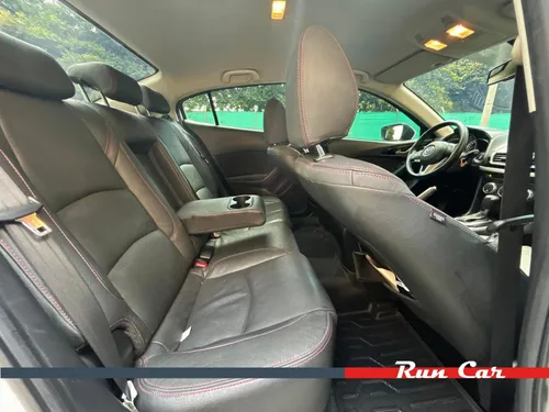 Mazda 3 2.0 Touring At