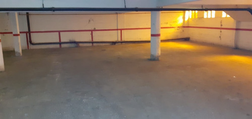 Imagen 3 de 4 de Cochera Céntrica A Metros De La Calle 2