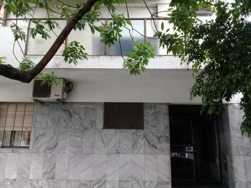 Dño Av. Mosconi Amplio 2amb Exp. $800 Pb B - Recien Pintado