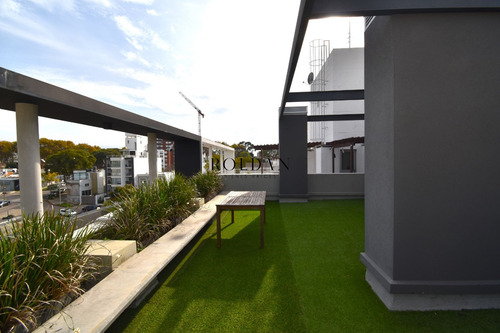 Apartamento Alquiler Puerto Buceo 1 Dormitorios Impecable A Metros De World Trade Center