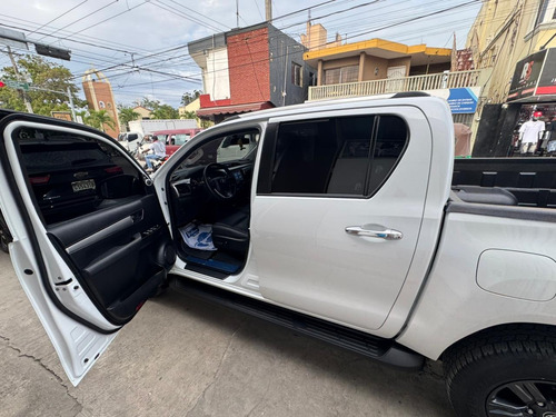 Toyota Hilux 2023