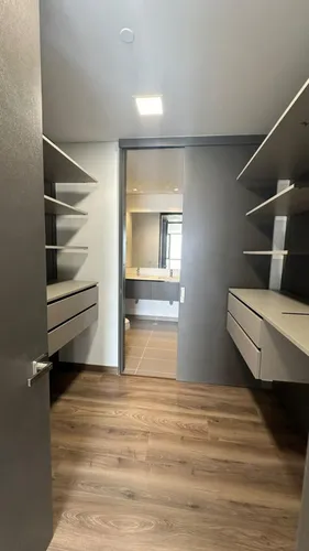 Apartamento En Venta En El Poblado, Las Palmas. Cod V12671