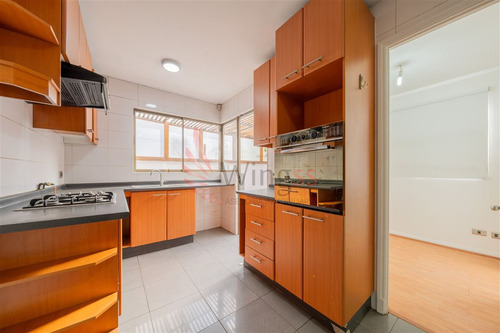 Casa En Venta De 4 Dorm. En Colina