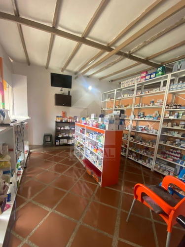 Imagen 4 de 5 de Global Vende Fondo De Comercio De Farmacia En Sector La Esperanza - San Diego (glfc-024)