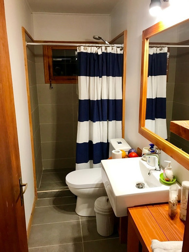 Imagen 6 de 12 de Hermosa Casa Borde Lago Villarrica