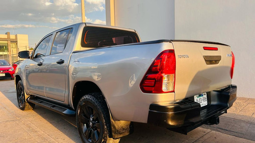 Toyota Hilux 2.7 Cabina Doble Base Mt