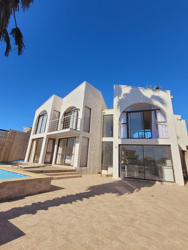 Casa En Pichidangui 4d 3baños Frente A Playa