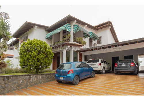 Exclusiva Casa En Venta Ubicada En Los Naranjos Del Cafetal 25-17320
