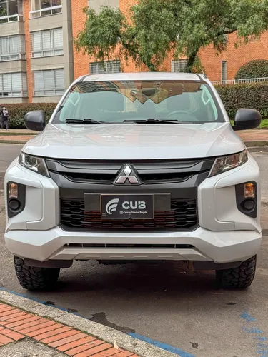 Mitsubishi L200 Fl Glx Mt 2400cc Td 4x4 2ab Abs Mod 2023